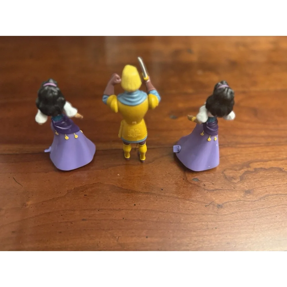 Set Of 3 Hunchback Of Notre Dame 1996 Burger King Figurines Esmerelda Phoebus‎